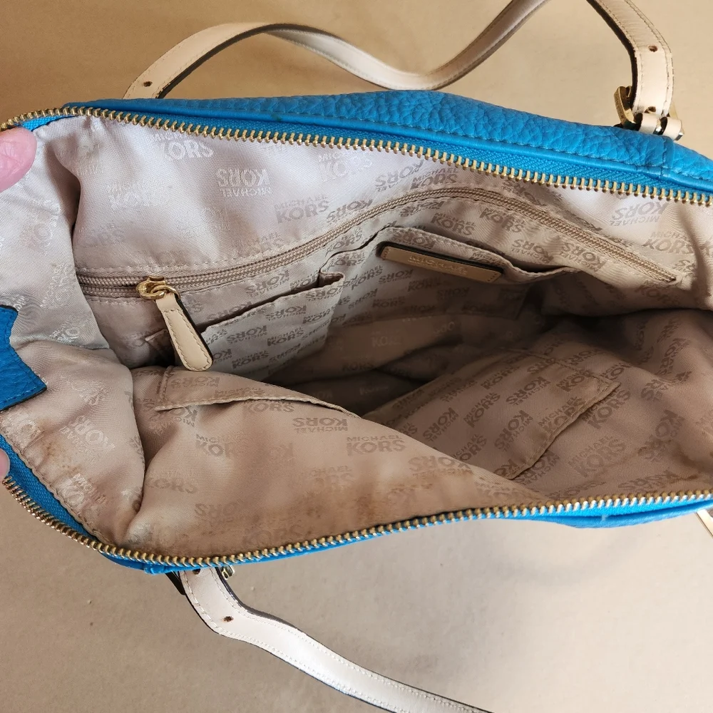 Michael Kors large turquoise tote bag missing The Key Chain - Picture 8 of 13